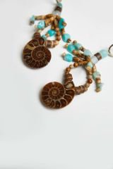 SALYANGOZ FOSİLİ VE AMAZONİT DETAYLI TRIBAL KOLYE