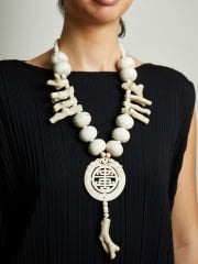 Y-BEYAZ MERCAN ETNİK KOLYE