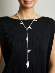 Y-KAZ AYAĞI DETAYLI PANDANTİF TASARIMLI ZARİF UZUN KOLYE