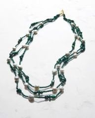 Y-PEARL VE MALACHITE KATMANLI UZUN KOLYE