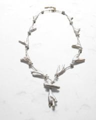 CHICKEN FEET VE BAROK PEARL TASARIM KOLYE