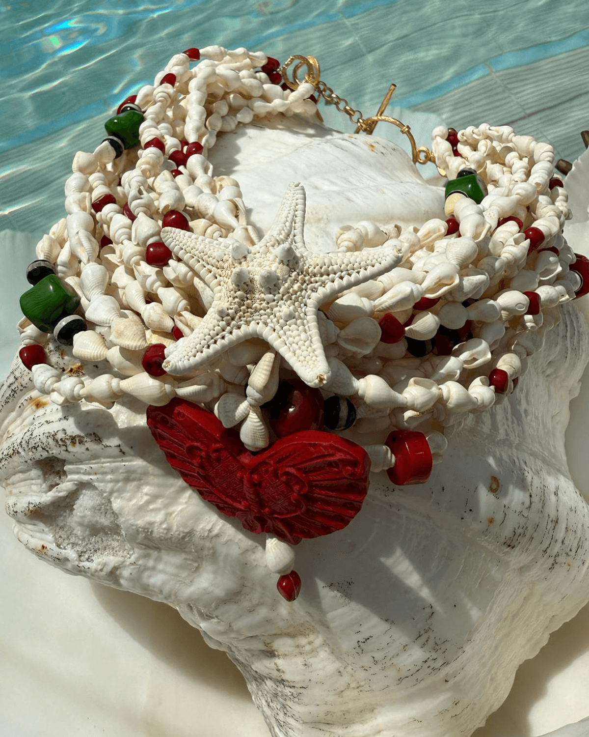 Y-APHRODITE’S SHELL MERCAN VE DENİZ KABUKLU KOLYE