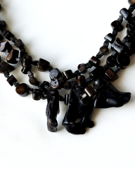 Y-KARA BÜYÜ MERCAN CHOKER KOLYE