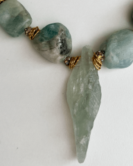 Y-AQUA ANGELICA KALSİT DETAYLI KOLYE