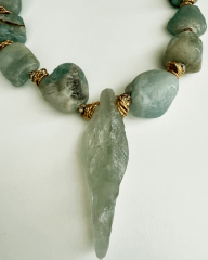 Y-AQUA ANGELICA KALSİT DETAYLI KOLYE