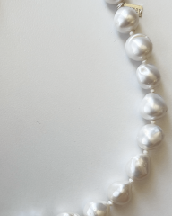 ?-AURRORA BLOSSOM BOLD REFINED PRENSES KOLYE