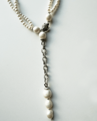 Y-LEOPAR FİGÜRLÜ İNCİ KOLYE