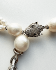 Y-LEOPAR FİGÜRLÜ İNCİ KOLYE