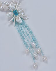 HIDDEN GARDEN BLUE TOPAZ PÜSKÜLLÜ BAROK İNCİ CHOKER KOLYE