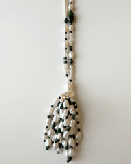 Y-KAPLAN GÖZÜ, MALAHİT VE İNCİLİ PÜSKÜL DETAYLI UZUN KOLYE