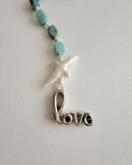 LOVE PANDANTİFLİ DOĞAL TAŞLI LARİAT KOLYE
