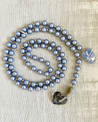 SWAROVSKI KALP VE HEMATİT DETAYLI MALLORCA İNCİ UZUN KOLYE