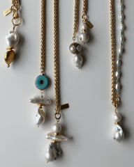 İNCİ TOPUZLU UZUN PANDANTİF KOLYE