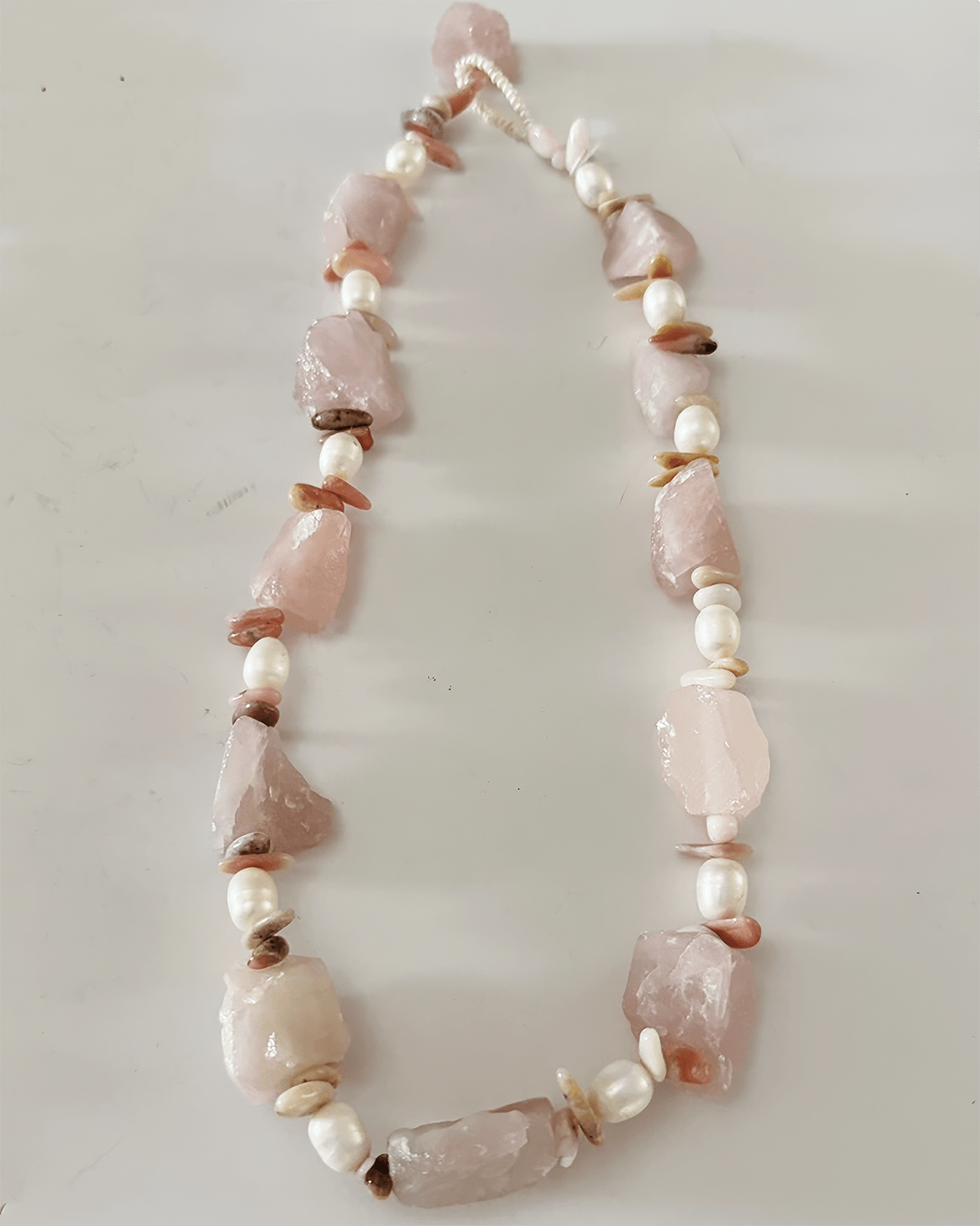 ROSA GLAM PINK QUARTZ VE OPAL KISA KOLYE