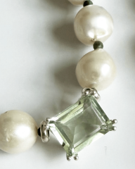 HIDDEN GARDEN ZÜMRÜT TAŞLI BÜYÜK İNCİLİ CHOKER