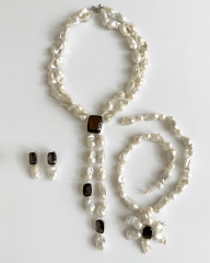 HIDDEN GARDEN SMOKEY TOPAZ DETAYLI BAROK İNCİ KÜPE