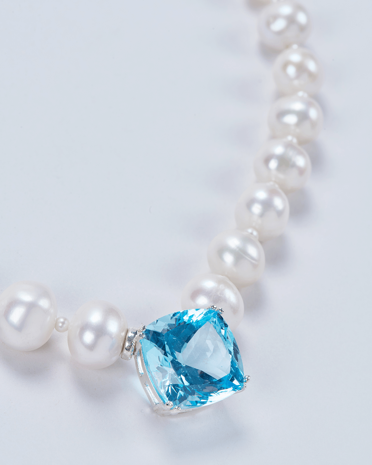HIDDEN GARDEN BLUE TOPAZ TAŞLI BAROK İNCİ CHOKER