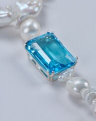 HIDDEN GARDEN BLUE TOPAZ TAŞLI BAROK İNCİ Y KOLYE