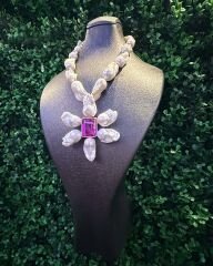 HIDDEN GARDEN PINK TOPAZ TAŞLI BAROK İNCİLİ ÇİÇEK KOLYE