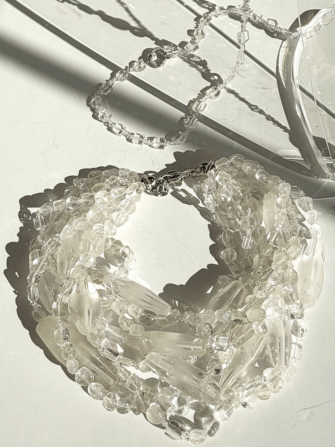 ÇOK SIRALI KRİSTAL QUARTZ CHOKER KOLYE